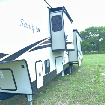 Thumbnail of RV