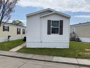Thumbnail of mobile home