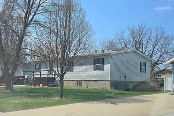 Thumbnail of mobile home