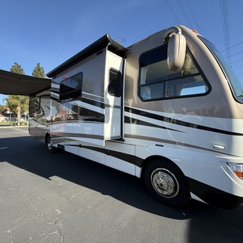 Thumbnail of RV