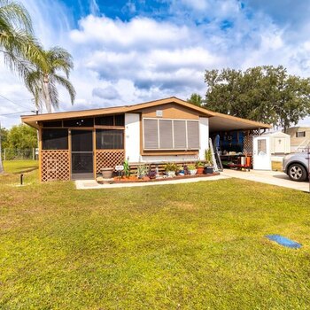 Thumbnail of mobile home