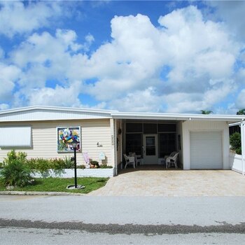 Thumbnail of mobile home