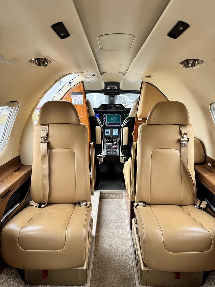 06-interior1_50000376_N48KE.jpg