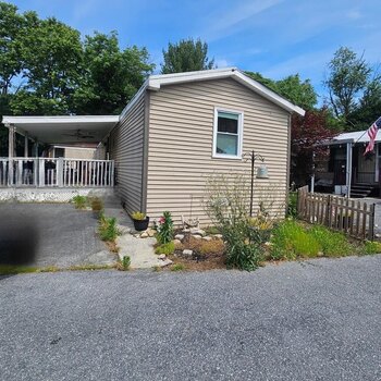 Thumbnail of mobile home