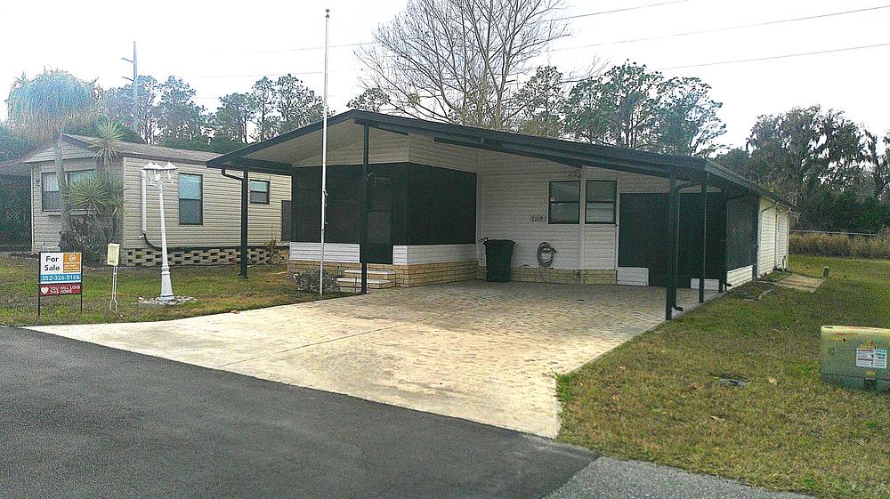 Lake Griffin Harbor Village