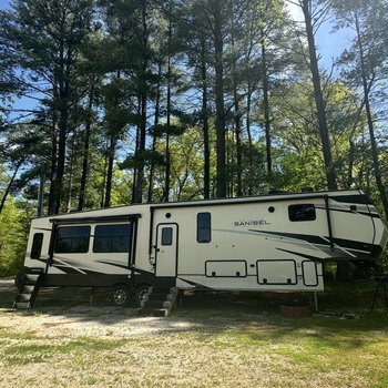 Thumbnail of RV