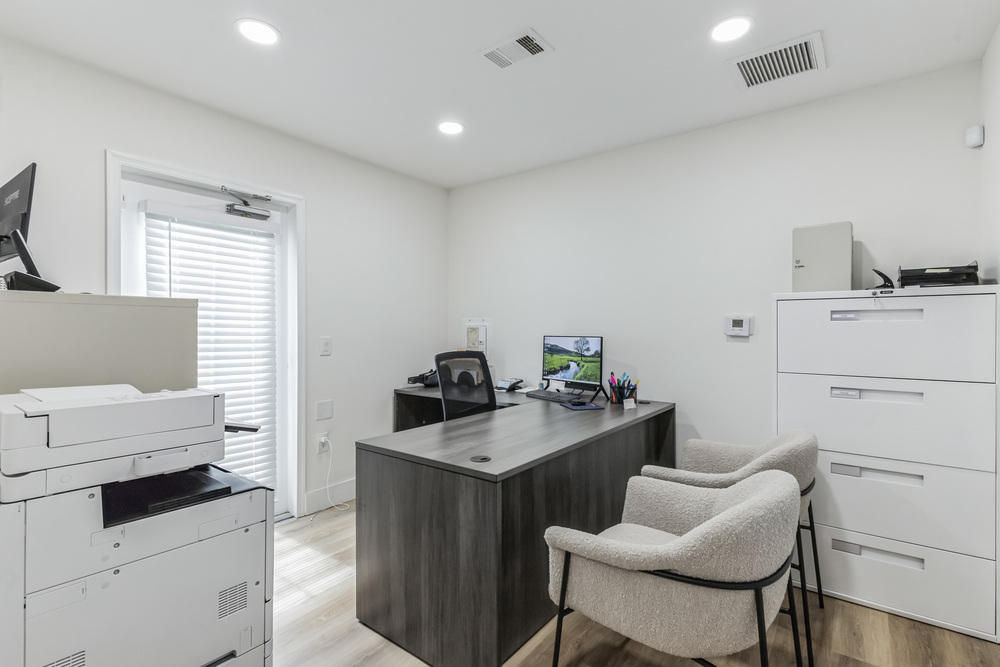 1701 NW 5th St Deerfield Beach FL 33442 USA Kitchen IMG 5634