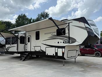 Thumbnail of RV