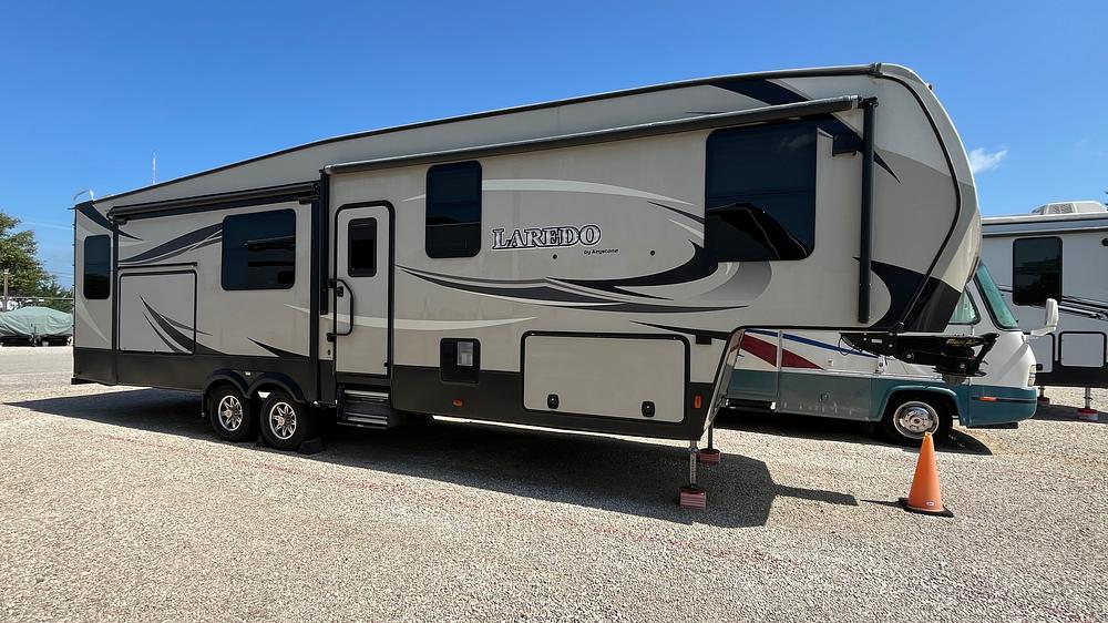 Photo of Rv