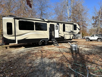 Thumbnail of RV