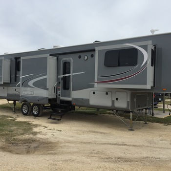 Thumbnail of RV