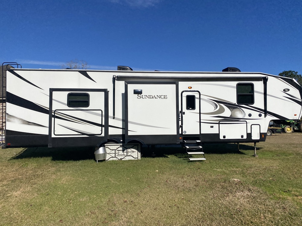 Photo of Rv