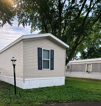 Thumbnail of mobile home