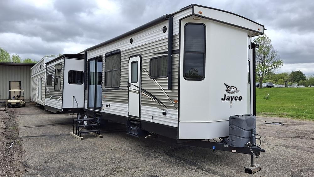 Photo of Rv