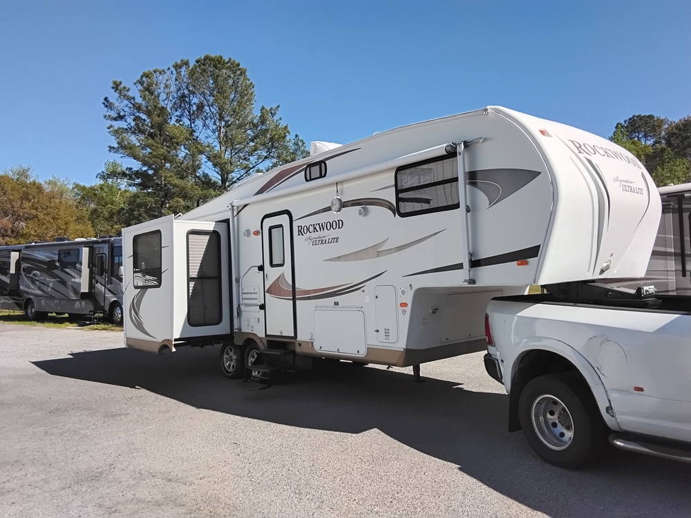 Photo of Rv