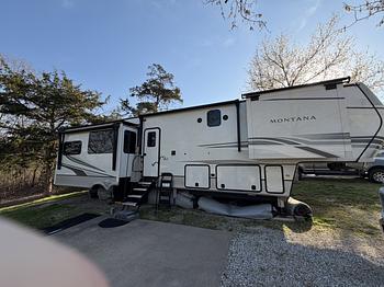Thumbnail of RV