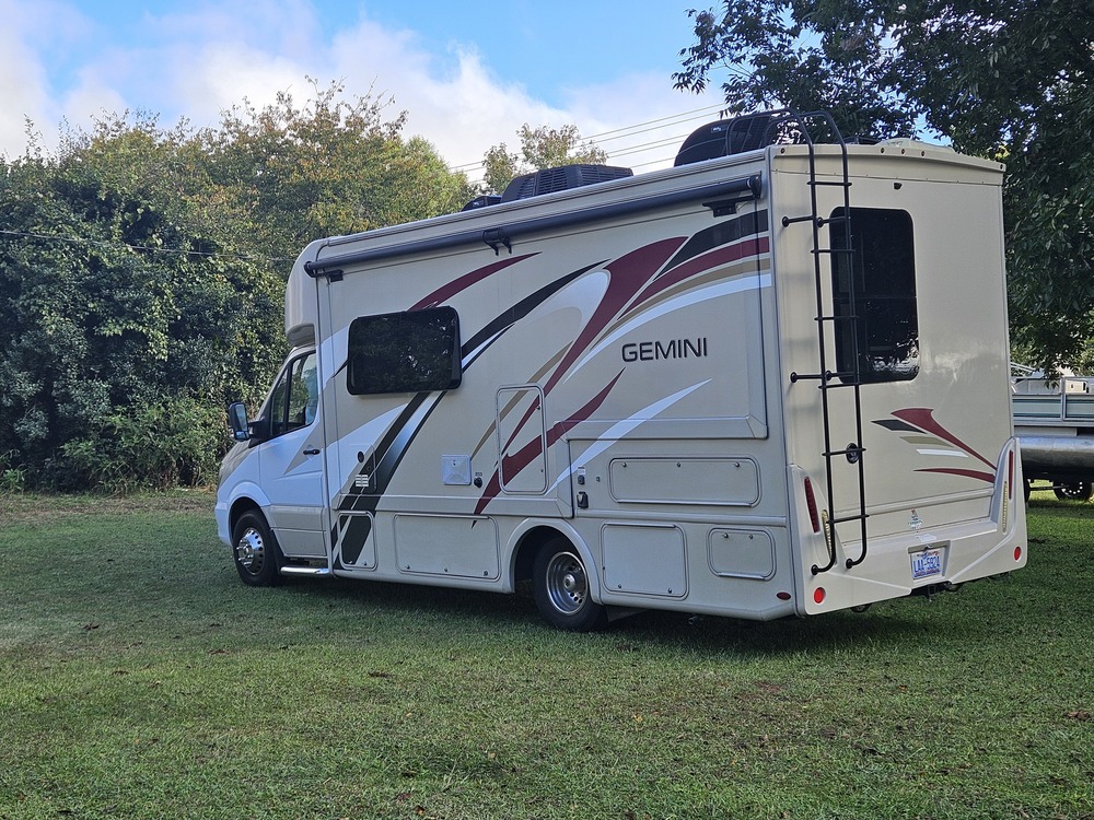 Photo of Rv