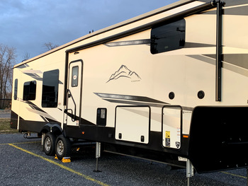 Thumbnail of RV