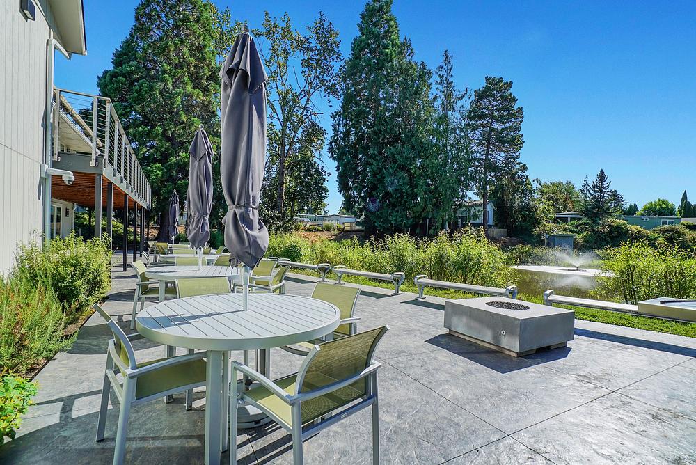 23 570 N 10th Ave Cornelius OR 97113 USA Exterior DSC09308