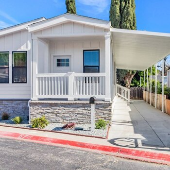 Thumbnail of mobile home