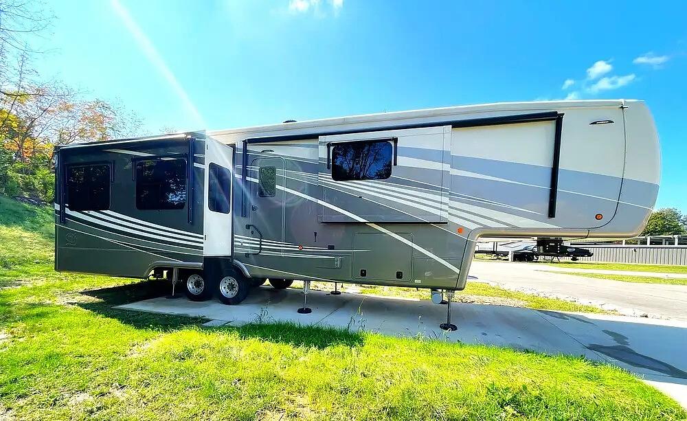 Photo of Rv
