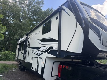 Thumbnail of RV