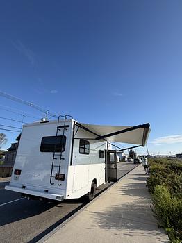 Thumbnail of RV