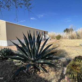 Thumbnail of mobile home