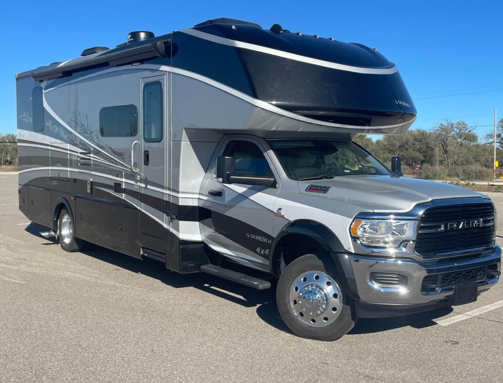 Photo of Rv