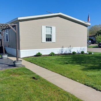 Thumbnail of mobile home