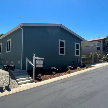 Thumbnail of mobile home