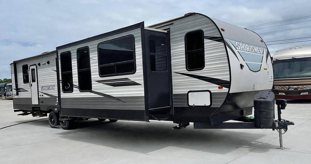 Photo of Rv