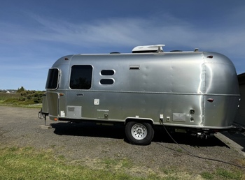 Thumbnail of RV