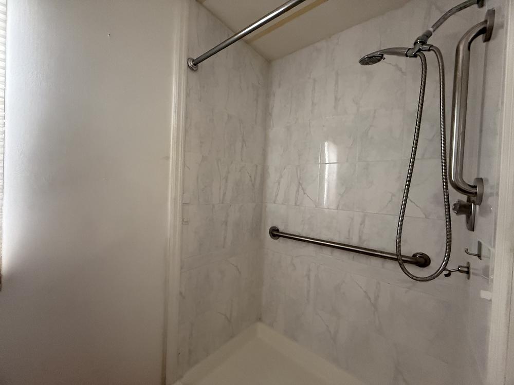 Camelot Lakes Village