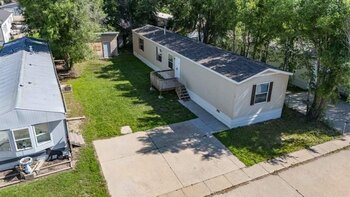 Thumbnail of mobile home