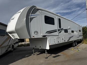 Thumbnail of RV