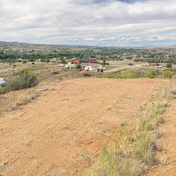 Thumbnail of mobile home lot
