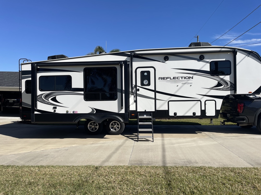 Photo of Rv
