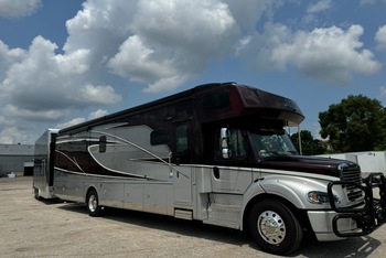 Thumbnail of RV