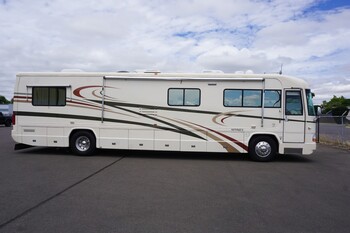 Thumbnail of RV