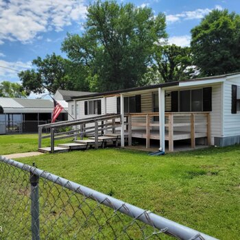 Thumbnail of mobile home