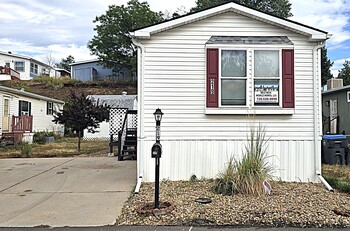 Thumbnail of mobile home