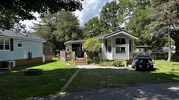 Thumbnail of mobile home
