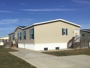 Thumbnail of mobile home