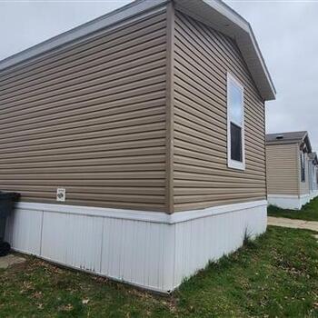 Thumbnail of mobile home