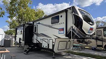 Thumbnail of RV