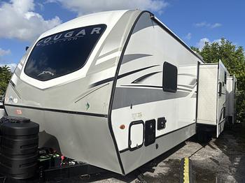 Thumbnail of RV