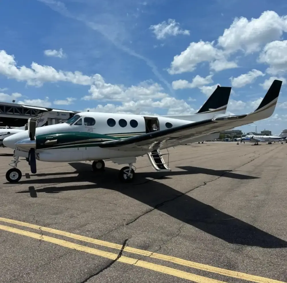7765/beechcraft-king-air-c90gti-2008-flightmarket-id-7765-37361.webp