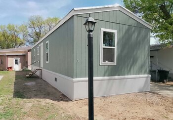 Thumbnail of mobile home