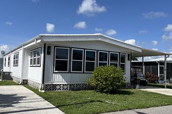 Thumbnail of mobile home